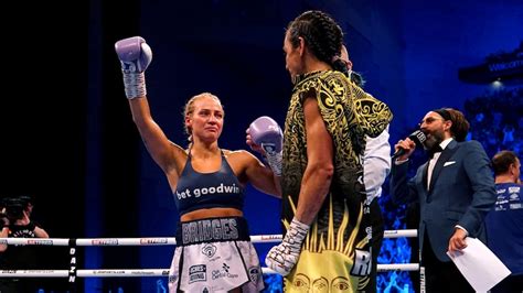 bridges boxeadora|Ebanie Bridges slams critics after beating Mariá。